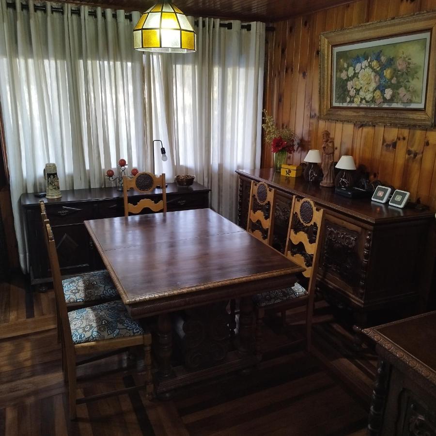 Chateau Capivari - Casa de férias Campos do Jordão